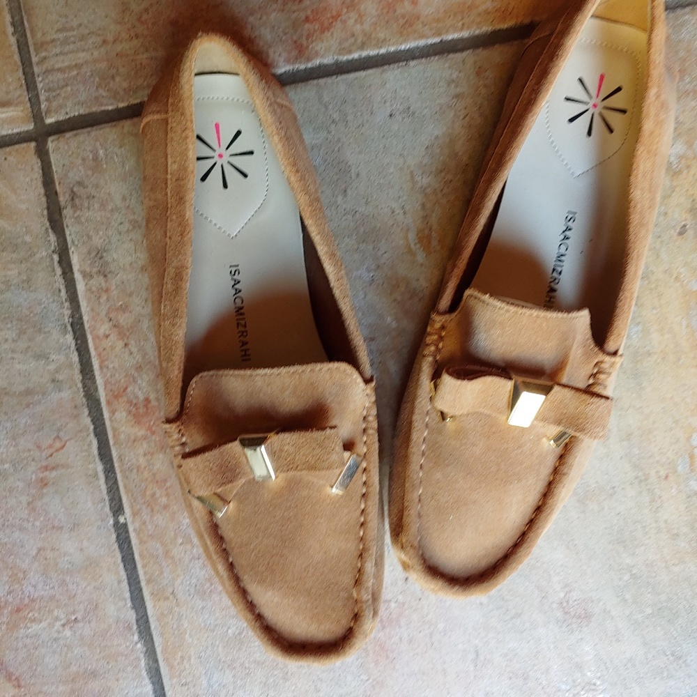 Izaac Mizrahi Tan Loafers Size  7.5